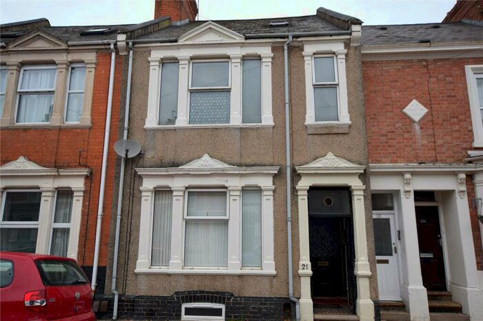 2 Bedroom Apartment To Rent In Colwyn Road, Northampton, NN1