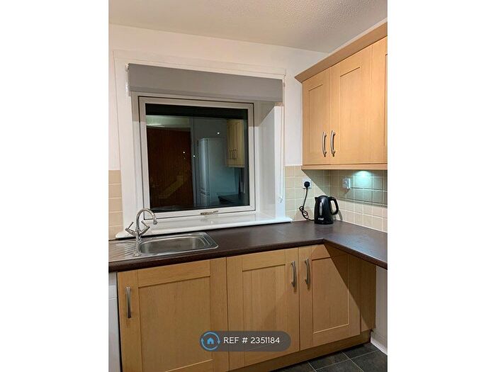 2 Bedroom Flat To Rent In Lanark Road, Juniper Green, EH14