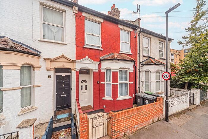 3 Bedroom Terraced House For Sale In Ascot Road, Tottenham, London, N15