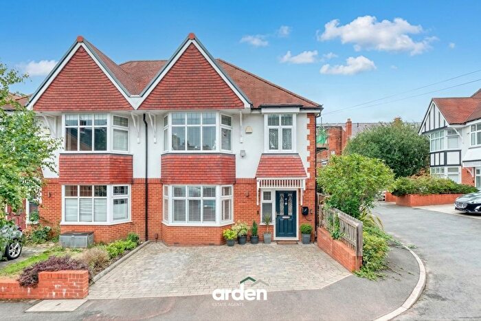 4 Bedroom Semi Detached House For Sale In St. Johns Close, Moseley, B13