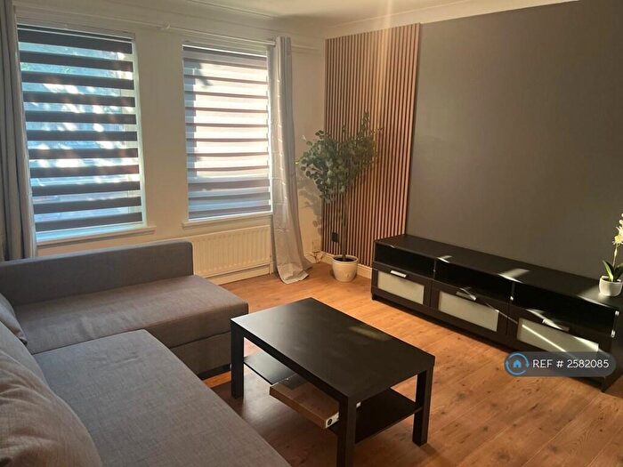 2 Bedroom Flat To Rent In Budhill Avenue, Glasgow, G32