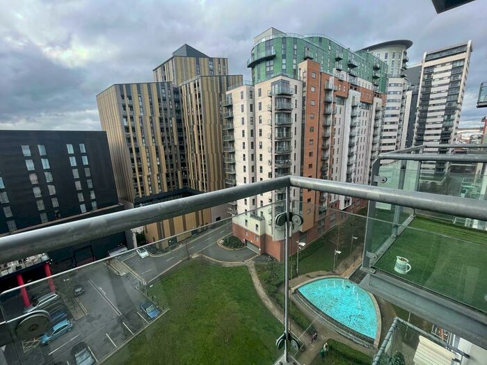 1 Bedroom Apartment To Rent In New Century Park, Manchester, M4