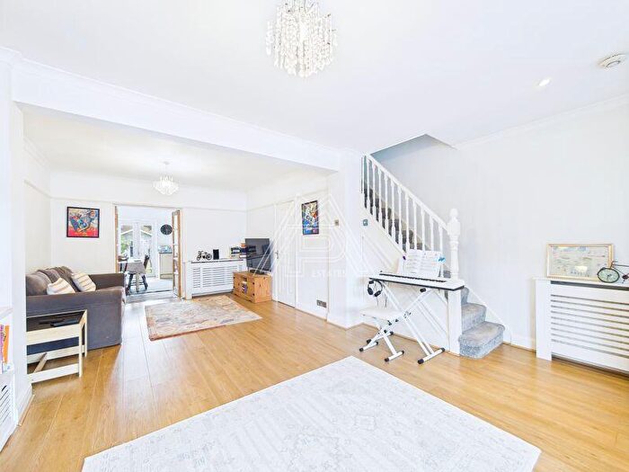 3 Bedroom Terraced House For Sale In Grange Road, South Ockendon, RM15