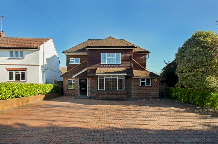 6 Bedroom Detached House To Rent In Chalkpit Lane Oxted, RH8