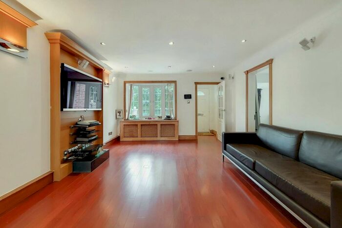 4 Bedroom Detached House To Rent In Sylvan Road, Crystal Palace, London, SE19