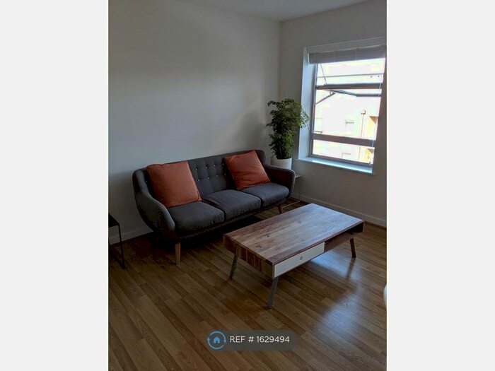 1 Bedroom Flat To Rent In Windsor Court, London, E3