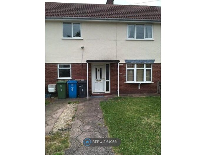 3 Bedroom Semi-Detached House To Rent In Parks Crescent, Essington, Wolverhampton, WV11