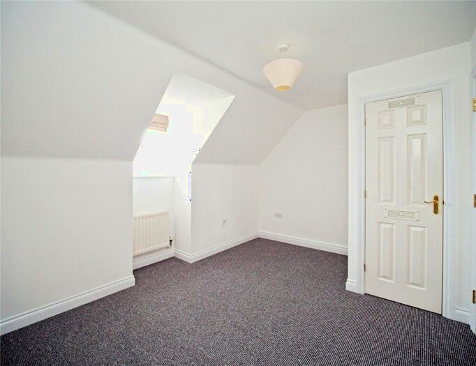 4 Bedroom Terraced House To Rent In Britton Gardens, Kingswood, Bristol, BS15