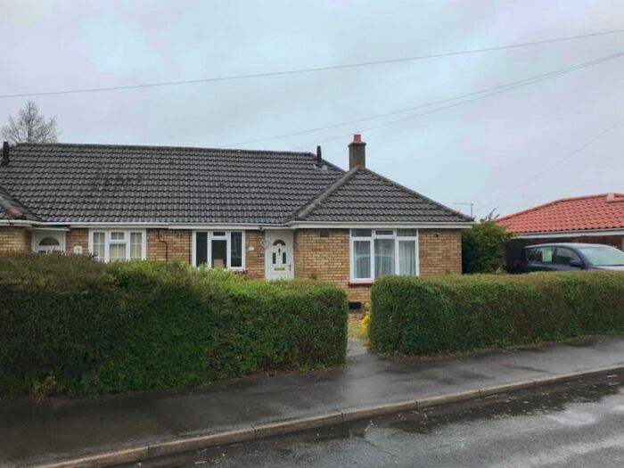 2 Bedroom Bungalow To Rent In Queensway, Chatteris PE16