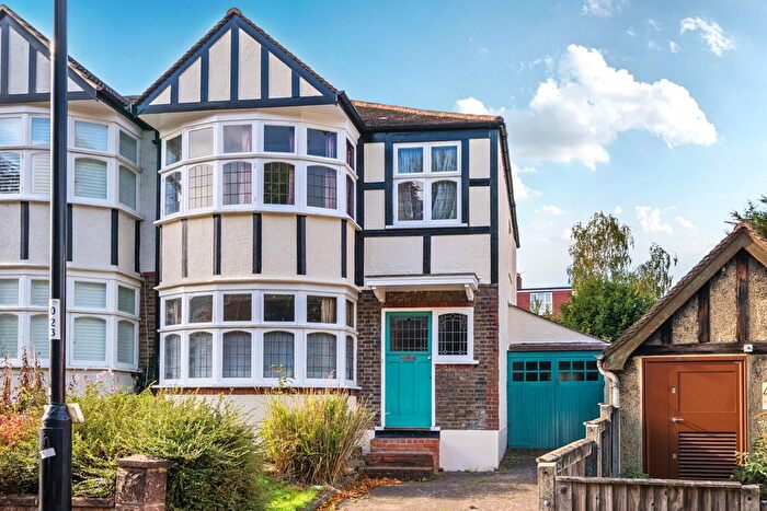 3 Bedroom Semi Detached House For Sale In Lancaster Road, London, SE25