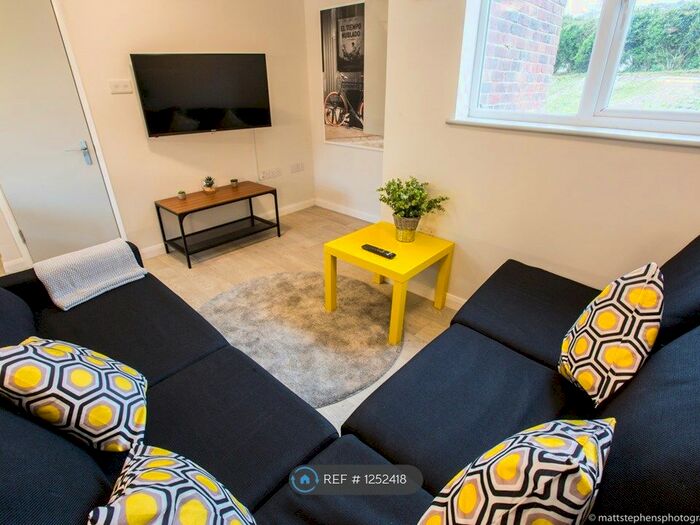 6 Bedroom Semi-Detached House To Rent In Hornby Road, Brighton BN2