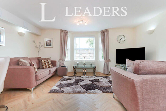 2 Bedroom Apartment To Rent In Abbots Court, Chester, CH2