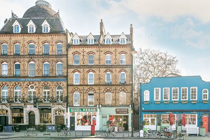 1 Bedroom Flat To Rent In Clapham Common South Side, London, SW4