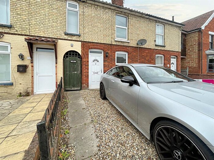 3 Bedroom End Of Terrace House To Rent In Crown Road, Dereham, NR20