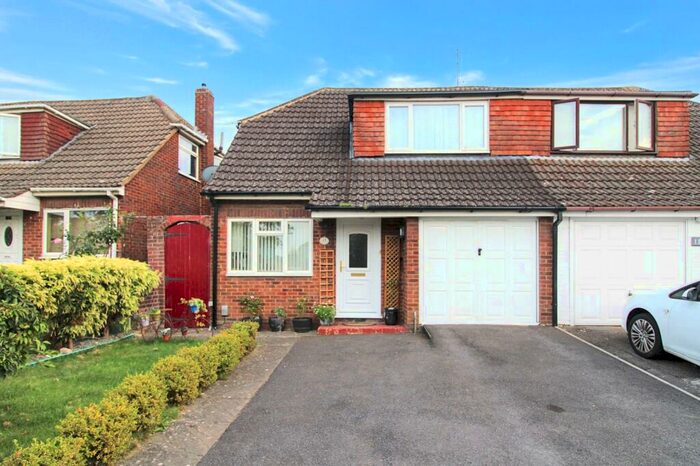 3 Bedroom Semi-Detached House To Rent In Slade Drive, Swindon, SN3