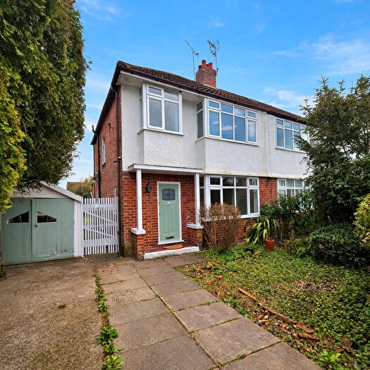 3 Bedroom Semi Detached House To Rent In The Croft, Chester, CH2