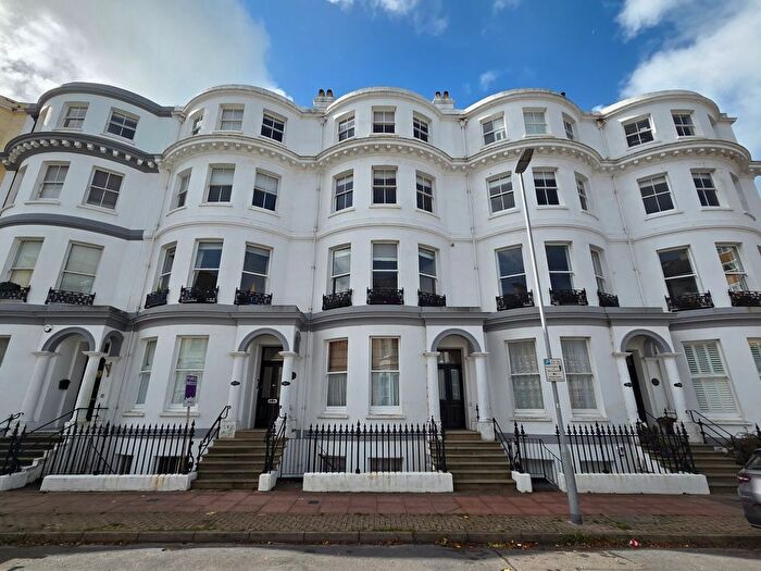 2 Bedroom Flat To Rent In Hartington Place, Eastbourne, BN21