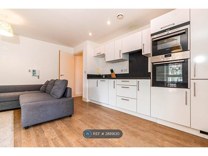 1 Bedroom Flat To Rent In Sledge Tower, London, E8