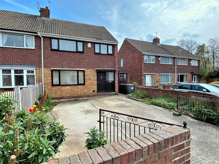3 Bedroom Semi-Detached House To Rent In Kennedy Drive, Goldthorpe, Rotherham, S63