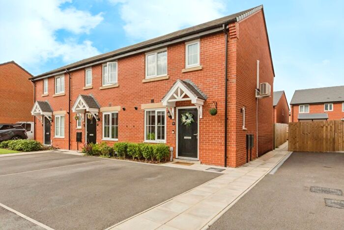 3 Bedroom End Terrace House For Sale In Randalls Drive, Crewe, Cheshire, CW1