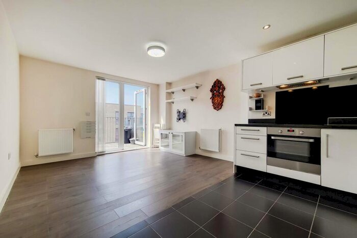 2 Bedroom Flat To Rent In Charcot Road, Colindale, London, NW9