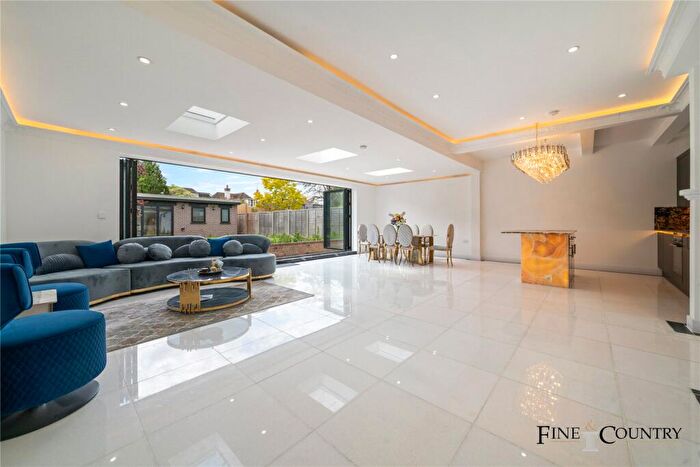 5 Bedroom Semi-Detached House For Sale In Purley Avenue, London, NW2