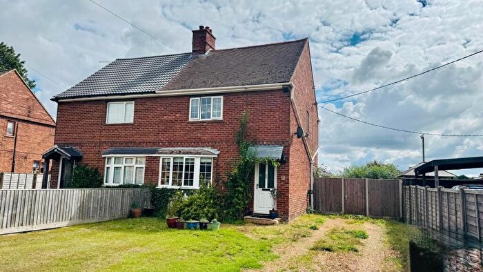 3 Bedroom Semi-Detached House For Sale In St Marys Terrace, Middleton, King'S Lynn, PE32