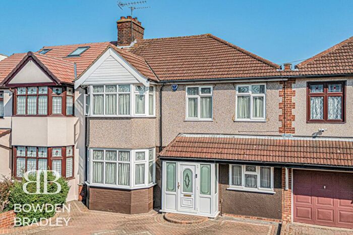 4 Bedroom Terraced House For Sale In Mapleleafe Gardens, Barkingside, IG6