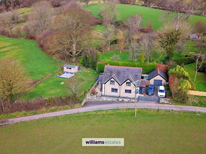 3 Bedroom Detached House For Sale In Cynwyd, Corwen, LL21