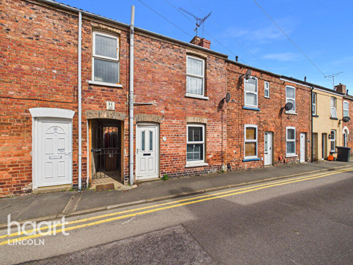 2 Bedroom Terraced House For Sale In St Faiths Street, Lincoln, LN1
