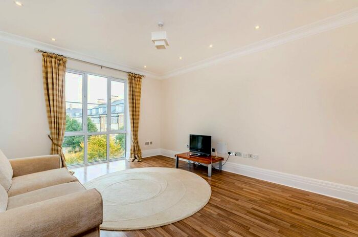 2 Bedroom Flat To Rent In Kew Riverside, Kew, Richmond, TW9