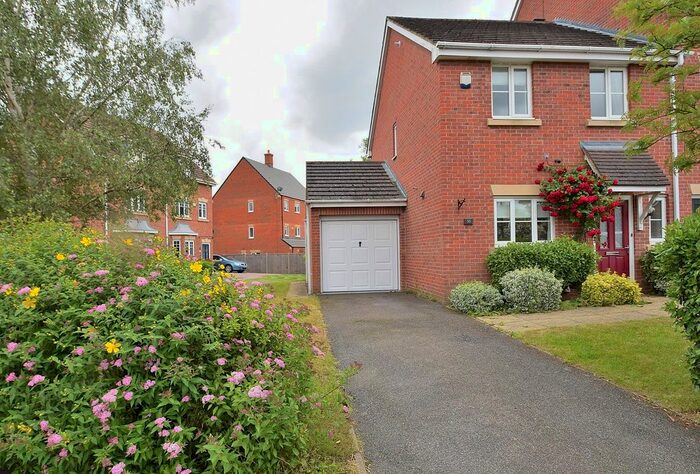 3 Bedroom End Of Terrace House To Rent In Beaumont Road, Flitwick, MK45