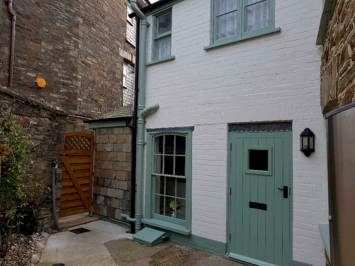 1 Bedroom House To Rent In Barn Street, Liskeard, PL14