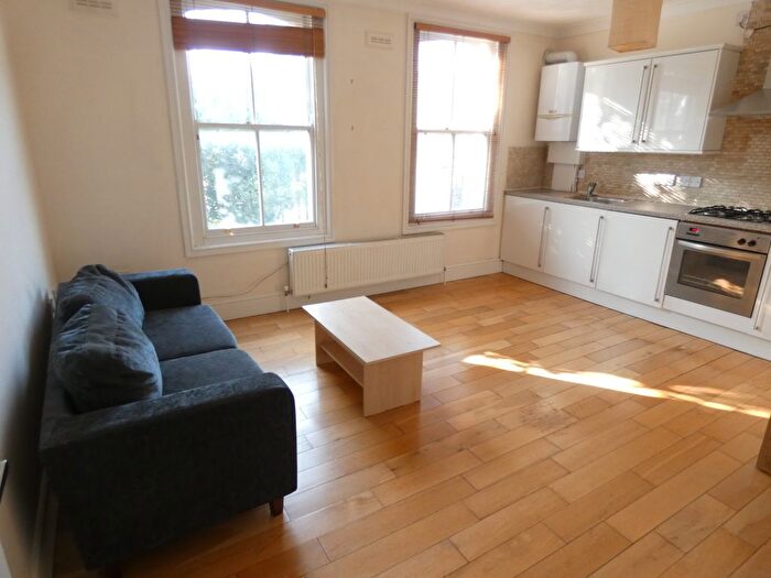 1 Bedroom Flat To Rent In Hewlett Road, Bow, E3