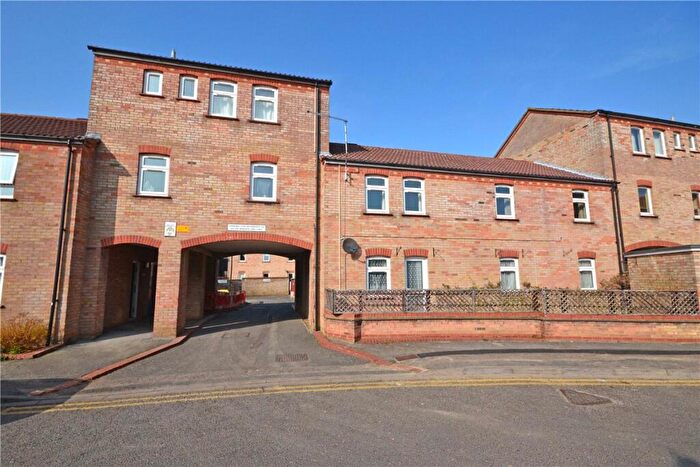 2 Bedroom Apartment For Sale In Minerva Way, Cambridge, CB4