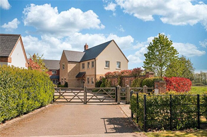 3 Bedroom Detached House For Sale In Dingley Road, Great Bowden, Leicestershire, LE16