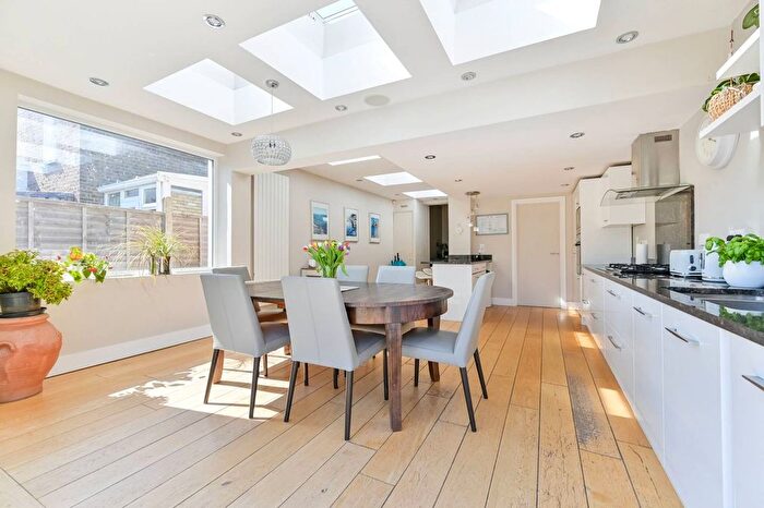 3 Bedroom Property To Rent In Manor Road, Richmond, TW9