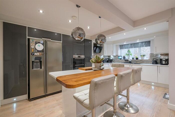3 Bedroom Semi-Detached House For Sale In Prospect Road, Longwood, Huddersfield, HD3