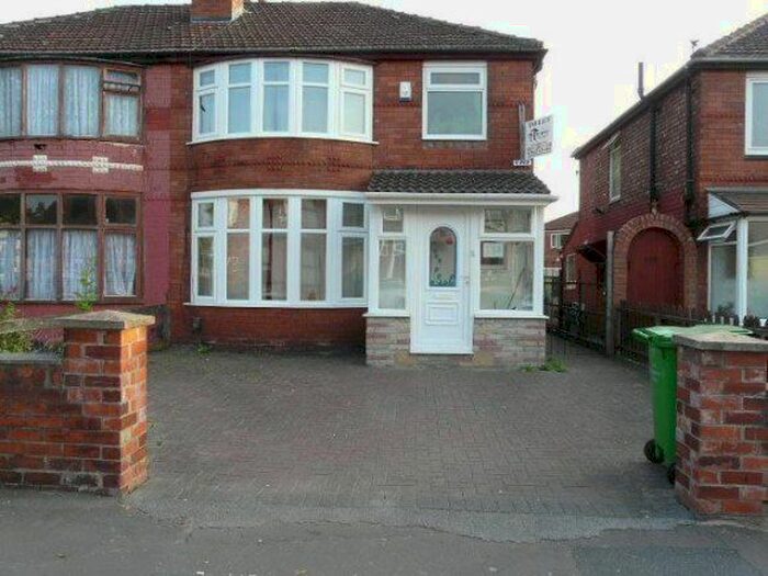 4 Bedroom Semi-Detached House To Rent In Mauldeth Road, Manchester, Greater Manchester, M14