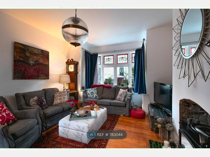 4 Bedroom Semi-Detached House To Rent In Hayter Road, London, SW2