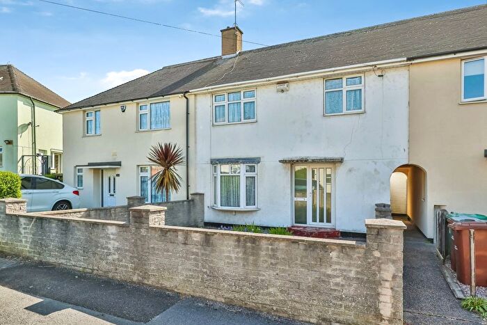 3 Bedroom Terraced House For Sale In Wheatacre Road, Clifton, Nottingham, NG11