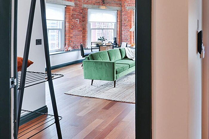 2 Bedroom Flat To Rent In The James, Manchester, M4