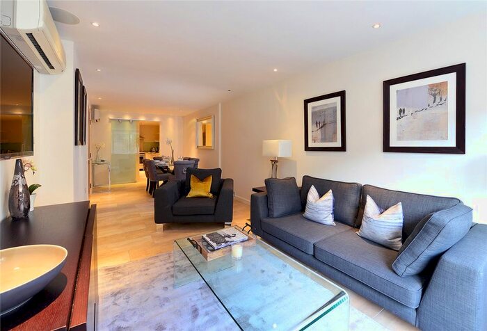 2 Bedroom Flat To Rent In Young Street, Kensington, London, W8