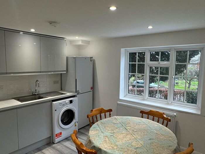 4 Bedroom Flat To Rent In The Green, Harefield, Uxbridge, UB9