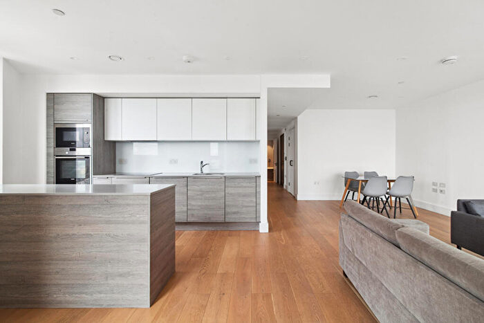 2 Bedroom Flat For Sale In East, Kingsland High Street, E8