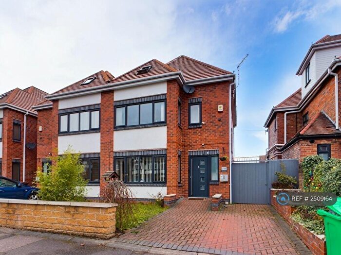 4 Bedroom Semi-Detached House To Rent In Wollaton Road, Nottingham, NG8