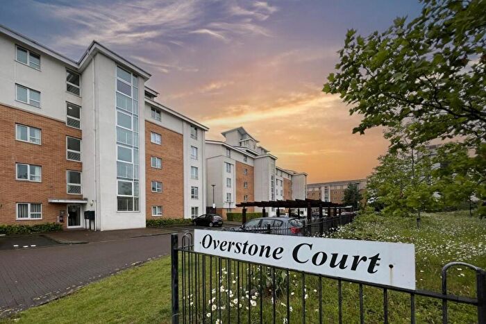 2 Bedroom Apartment For Sale In Overstone Court, Cardiff, CF10