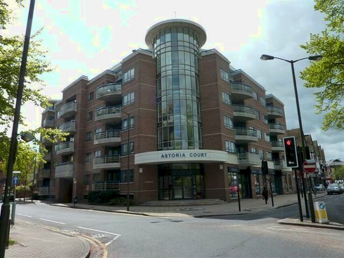 2 Bedroom Flat To Rent In Astoria Court, Purley, Surrey, CR8