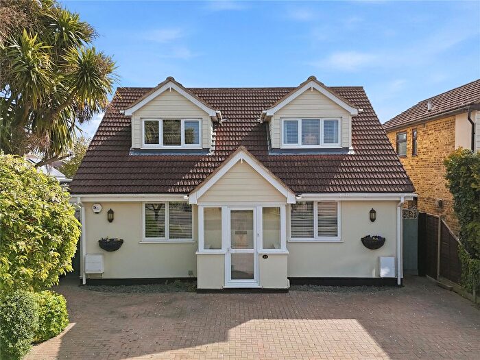 4 Bedroom Detached House For Sale In Harold Gardens, Wickford, Essex, SS11