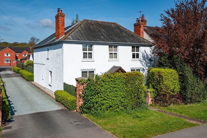 4 Bedroom Detached House For Sale In Welland Road, Hanley Swan, Worcestershire, WR8